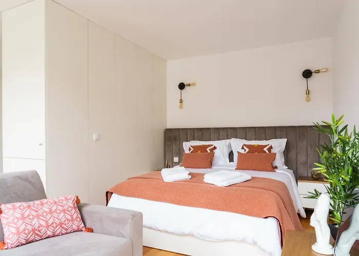 Bright Studio Near Douro River - With Balcony